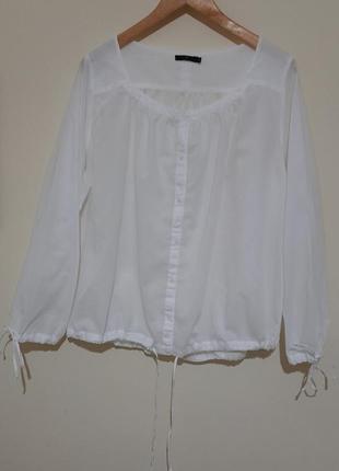 Блузка белого цвета на длинный рукав, летняя.