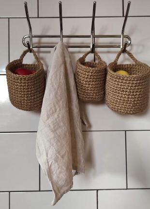 Подвесная корзина из джута. вязаная круглая корзинка.