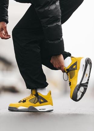 Кросівки Nike Jordan Flight Czarna bluza dresowa z okrągłym dekoltem i grafiką w stylu retro