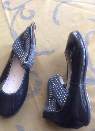 Лакированные туфли