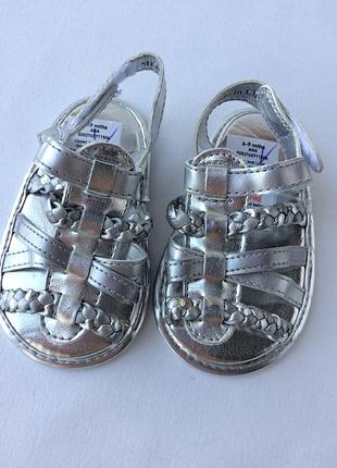 Босоніжки 6-9м