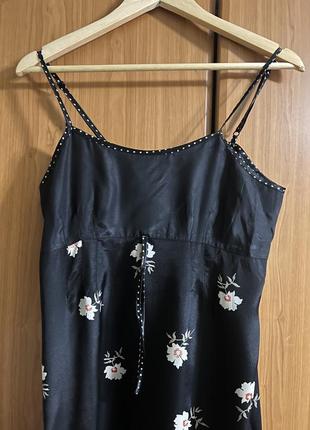 Чорна нічна сорока-сукня в квіти2 фото