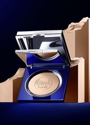 Компактна пудра для обличчя la prairie skin caviar powder foundation spf 151 фото