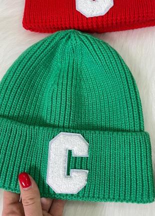 Шапка зелена стильна тренд