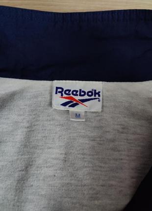 Вінтажна нейлонова куртка reebok
стильна і приємна3 фото