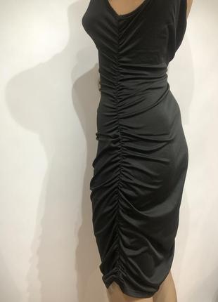 Сатинова сукня з драпіруванням на одне плече8 фото