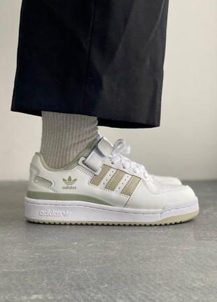 Кросівки Nike logo on the top left side