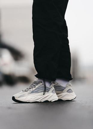 Кроссовки adidas yeezy boost 700 v2 white grey1 фото