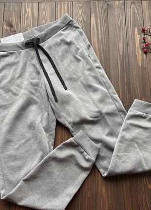 Спортивні штани розмір л