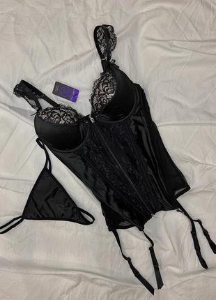 Корсет з трусиками