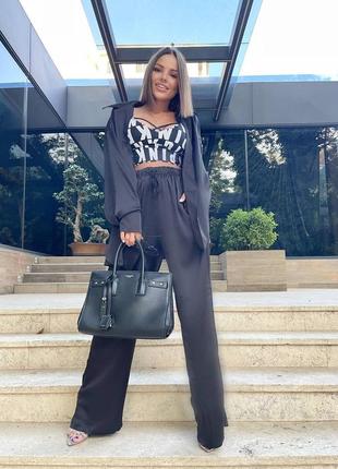 Шикарний шовковий костюм