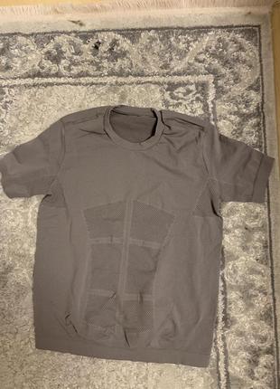 Спортивные футболки4 фото