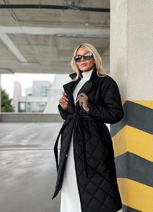 Женское пальто с поясом стеганое теплое демисезонное черное коричневое мокко