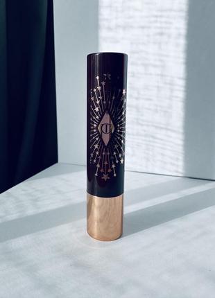 Charlotte tilbury hyaluronic happikiss lipstick balm бальзам для губ в оттенке pillow talk2 фото