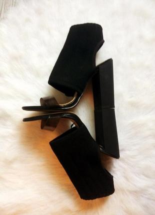 Чорні дизайнерські босоніжки товстий блоковий високий каблук ботильйони чобітки літні zara7 фото