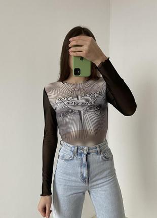 Кофточка-сетка с принтом сердца