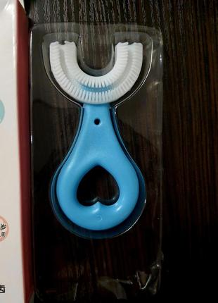 Зубная щетка для малышей