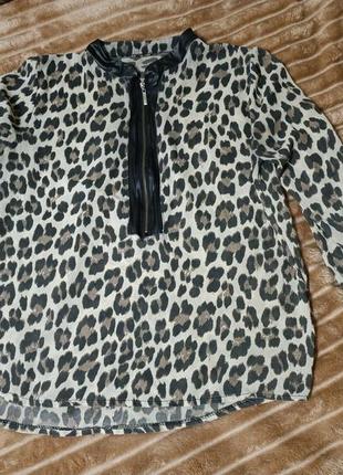 Женская блуза леопардового цвета1 фото
