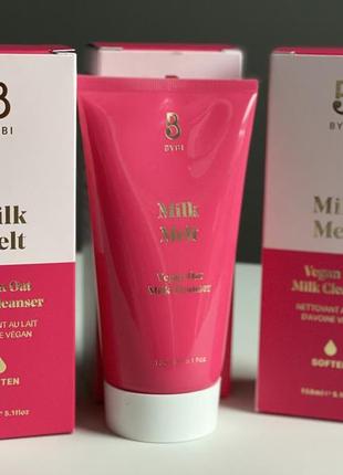 Ніжне молочко для очищення та вмивання milk melt vegan oat cleanser