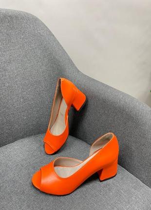 Женские туфли из натуральной кожи в ярко-оранжевом цвете8 фото