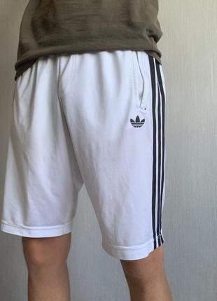 Шорти adidas originals