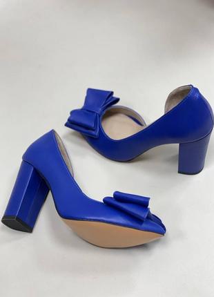 Жіночі шикареі туфлі лодочки на каблуку 9см з натуральної шкіри яскраво-синього кольору( електрик)10 фото