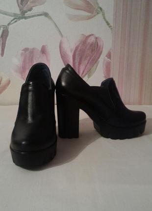 Классные кожаные туфли