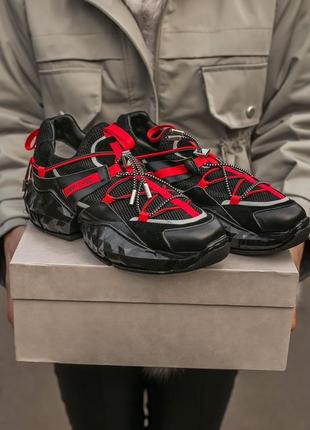 Жіночі кросівки чорні з червоним сітка1 фото