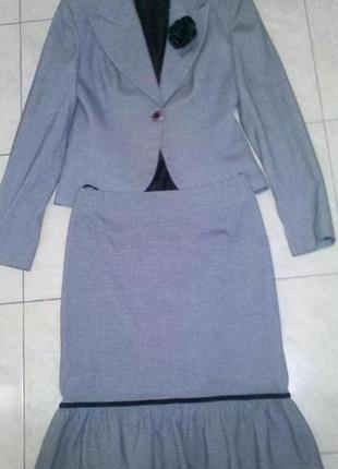 Стильный костюм vilonna р с-м