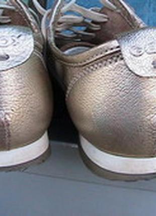 Отличные туфли кроссовки кожаные 38р geox стельки 25 см7 фото