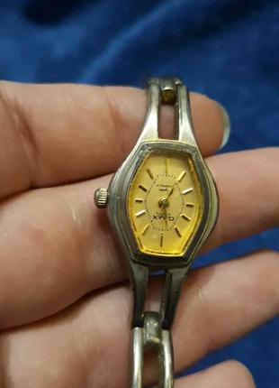 Qmax годинник жіночий наручний омакс ретро старовинний на браслети