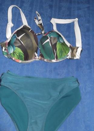 Купальник у тропічному стилі