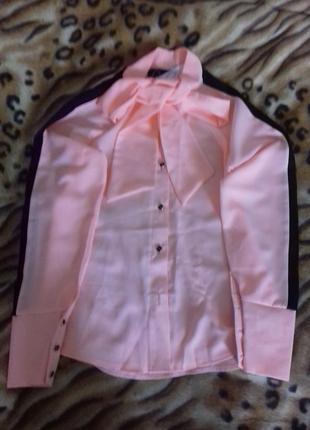 Блуза з бантом і лампасами