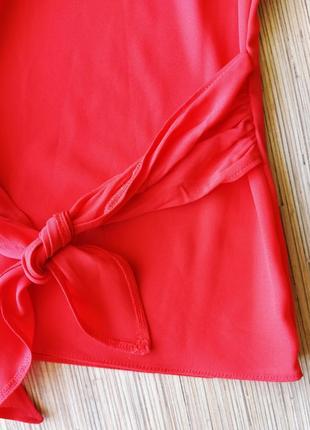 Стильная красная блуза с имитацией запаха3 фото