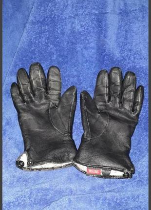 Жіночі рукавички чорні зі штучної шкіри на кнопках зимові зиму7 фото