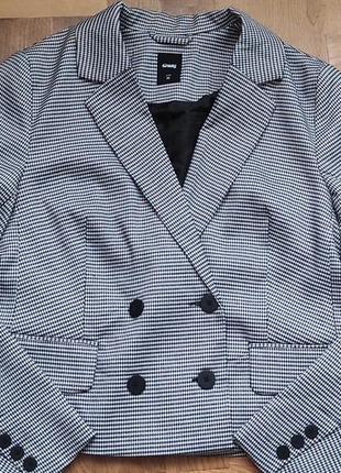 Укороченный блейзер от sinsay,пиджак
