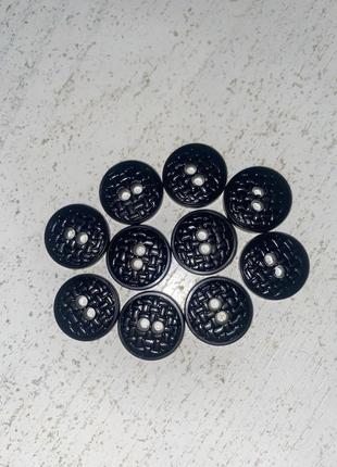 Пуговицы