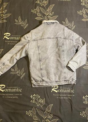 Джинсовая куртка на штучному хутрі 7