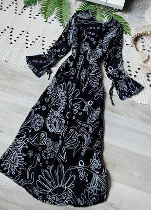 Чорна сукня в абстрактний малюнок з плетінням на спинці h&m