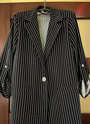 Костюм жіночий