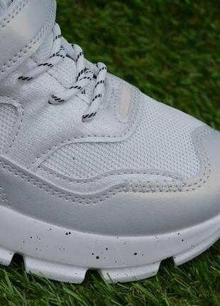Стильні сріблясті дитячі кросівки nike jong golf р33-364 фото