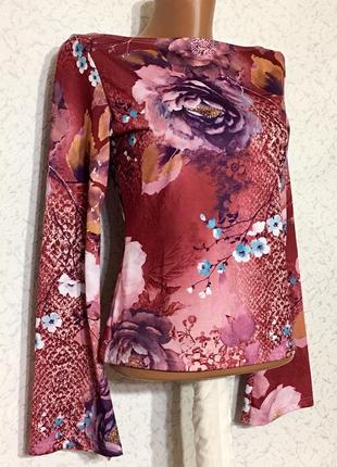 Цветочная блуза с расклешеными рукавами2 фото