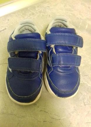 Кроссовки adidas