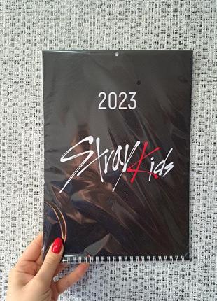 Календарь stray kids 2023