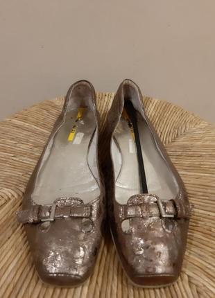 Кожаные туфли балетки тисненая кожа graceland раз.40 (26.5 см)1 фото