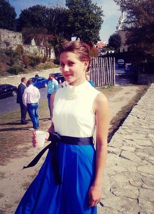 Вишукане вечірнє плаття