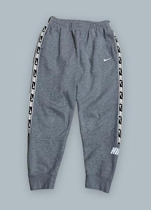 Спортивные штаны nike repeat taping joggers с лампасами dc0719-063