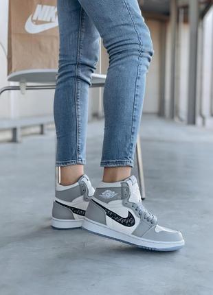 Женские кроссовки nike air jordan 1 mid white grey 36