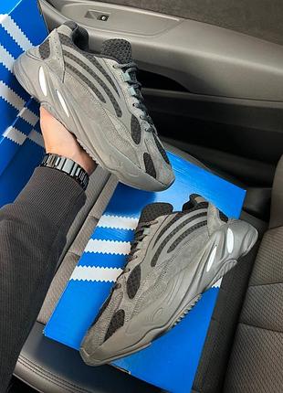 Мужские кроссовки adidas yeezy boost 700 v2 d.gray/black