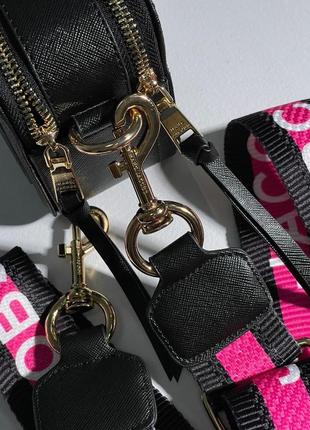 Женская черная с розовым сумка с ремнем через плечо marc jacobs🆕 сумка кросс боди8 фото